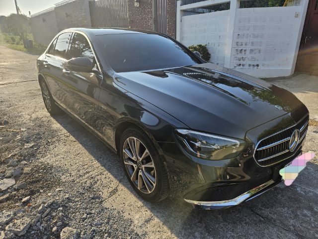 Mercedes-Benz E-Class 2021 E300e Sedan ปลั๊กอินไฮบริด (PHEV) ไม่ติดแก๊ส เกียร์อัตโนมัติ ดำ รูปที่ 2