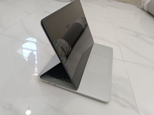 Surface Laptop Studio ตัวท็อป i7 RAM32 RTX3050Ti 1TB จอ Touch 120Hz สภาพดี