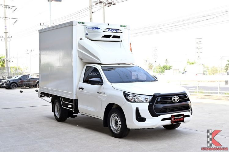 รถ Toyota Hilux Revo 2.4 Entry สี ขาว