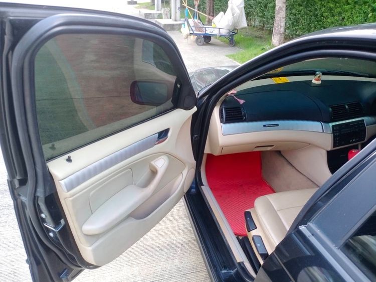 BMW Series 3 2003 318i Sedan เบนซิน ไม่ติดแก๊ส เกียร์อัตโนมัติ ดำ รูปที่ 3