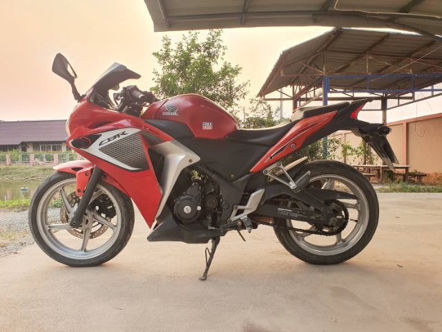 CBR250R เบรคabs  (up cc เท่ากับ cbr300r ) รูปที่ 2