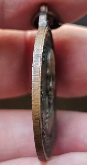 เหรียญหลวงปู่เเหวน รุ่นชุมนุมพระสายกรรมฐาน อ.มั่น  ปี2518 รูปที่ 7