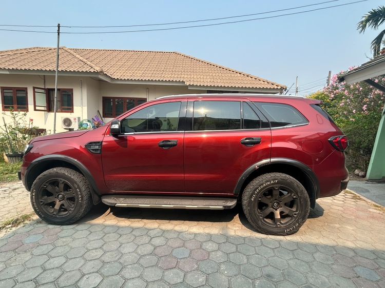 Ford Everest 2017 2.2 Titanium Plus Utility-car ดีเซล เกียร์อัตโนมัติ แดง รูปที่ 4