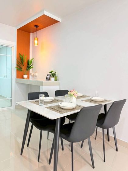 ใช่ ร่มเงาไม้ถนนเมนค้าขายได้ รูปที่ 4