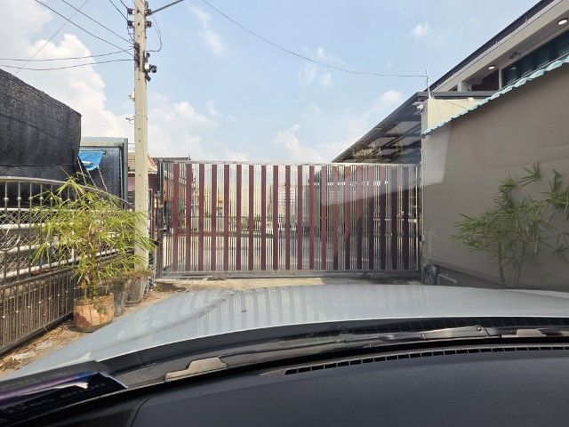 อื่นๆ ตกแต่งครบ 2022 ใช่ บ้าน 2 หลังในหน้าที่เดียวกันขายต่ำกว่าราคาประเมิน รูปที่ 4