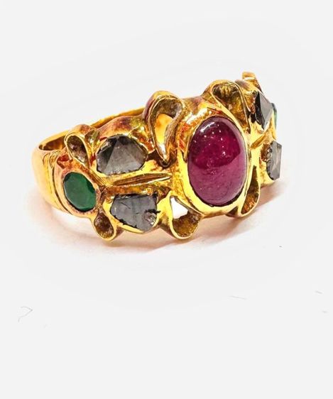 แหวนทับทิมล้อมเพชรซีกมรกตทอง 90 รูปที่ 2