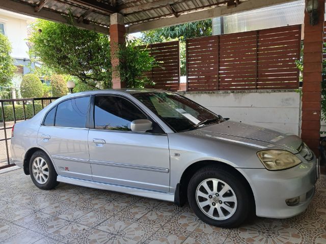 รถ Honda Civic 1.7 VTi สี บรอนซ์เงิน