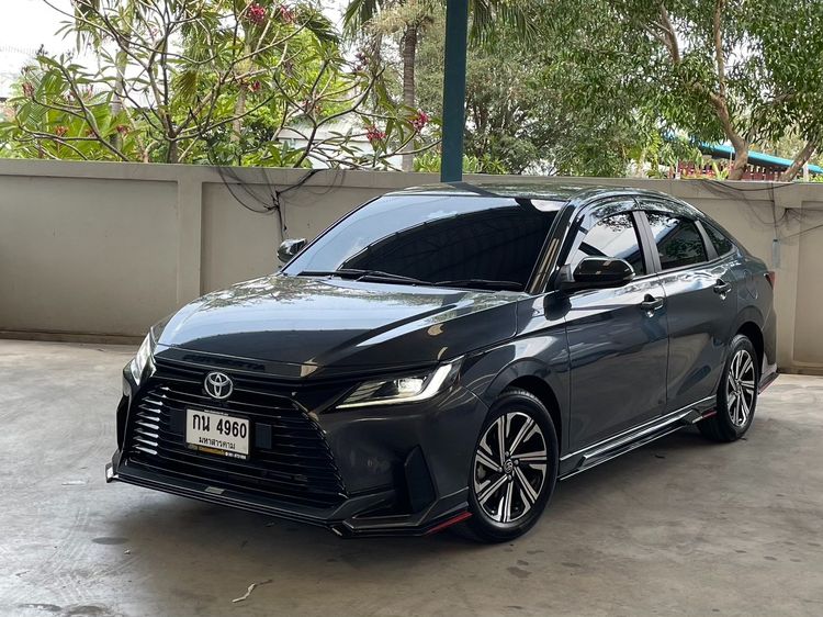 รถ Toyota Yaris ATIV 1.2 Smart สี เทา