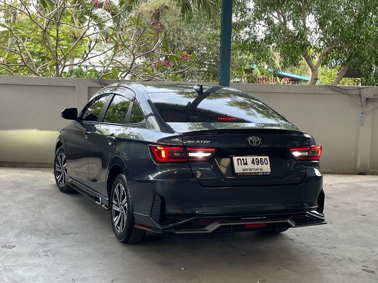Toyota Yaris ATIV 2023 1.2 Smart Sedan เบนซิน ไม่ติดแก๊ส เกียร์อัตโนมัติ เทา รูปที่ 4