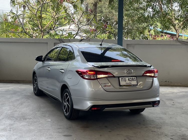 Toyota Yaris ATIV 2021 1.2 Sport Sedan เบนซิน ไม่ติดแก๊ส เกียร์อัตโนมัติ บรอนซ์เงิน รูปที่ 4