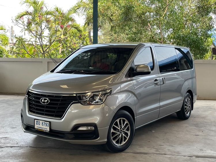 รถ Hyundai รุ่นอื่นๆ รุ่นย่อยอื่นๆ สี บรอนซ์เงิน