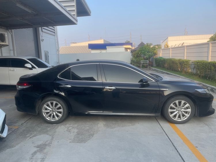 Toyota Camry 2020 2.5 HEV Premium Sedan ไฮบริด เกียร์อัตโนมัติ ดำ รูปที่ 2