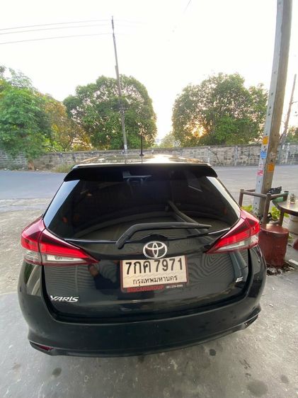 Toyota Yaris 2017 1.2 E Sedan เบนซิน ไม่ติดแก๊ส เกียร์อัตโนมัติ ดำ รูปที่ 4