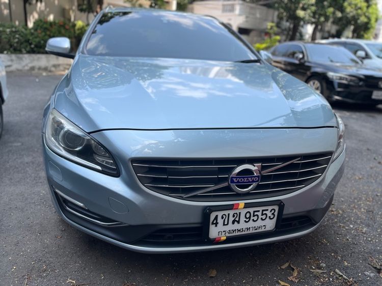 รถ Volvo V60 1.6 Drive สี เทา