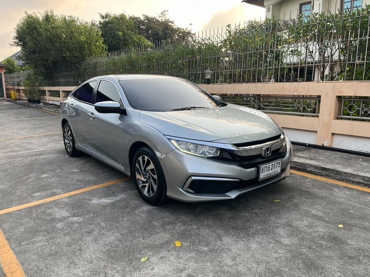 รถ Honda Civic 1.8 E i-VTEC สี บรอนซ์เงิน