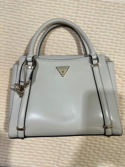 กระเป๋าถือ Guess รูปที่ 8