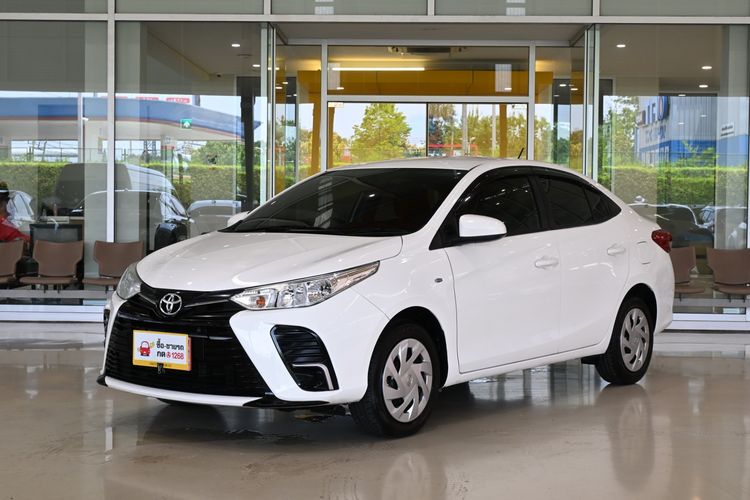 Toyota Yaris ATIV 2022 1.2 E Sedan เบนซิน ไม่ติดแก๊ส เกียร์อัตโนมัติ ขาว รูปที่ 4