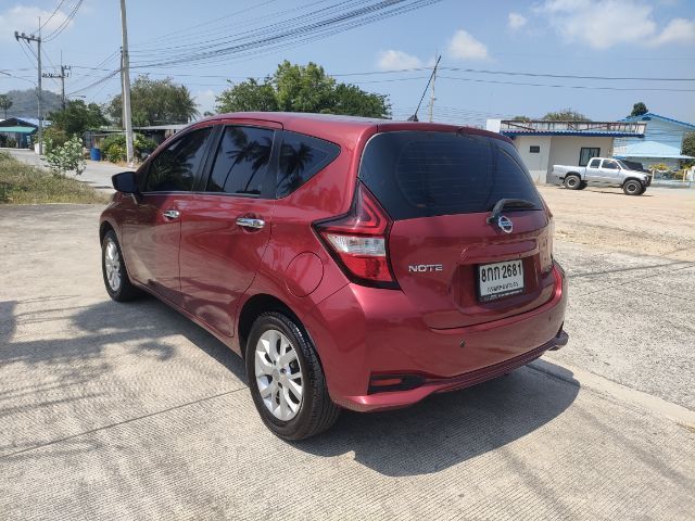 Nissan Note 2018 1.2 V Sedan เบนซิน ไม่ติดแก๊ส เกียร์อัตโนมัติ แดง รูปที่ 3