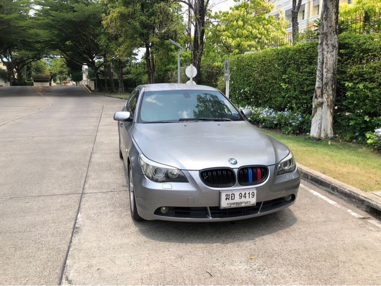 BMW Series 5 2007 520d Sedan ดีเซล ไม่ติดแก๊ส เกียร์อัตโนมัติ เทา รูปที่ 3