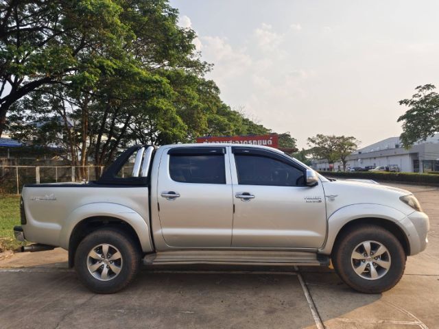 Toyota Hilux Vigo 2007 3.0 E Pickup ดีเซล ไม่ติดแก๊ส เกียร์ธรรมดา เทา รูปที่ 2