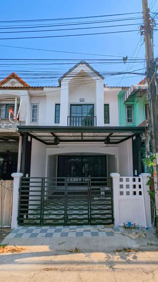 มีบางส่วน ขายทาวน์เฮาส์ 16 ตร.วา รีโนเวทใหม่ ทำเลหทัยราษฎร์ หมู่บ้าน KC รามอินทรา 3 ราคาน่าจับจอง