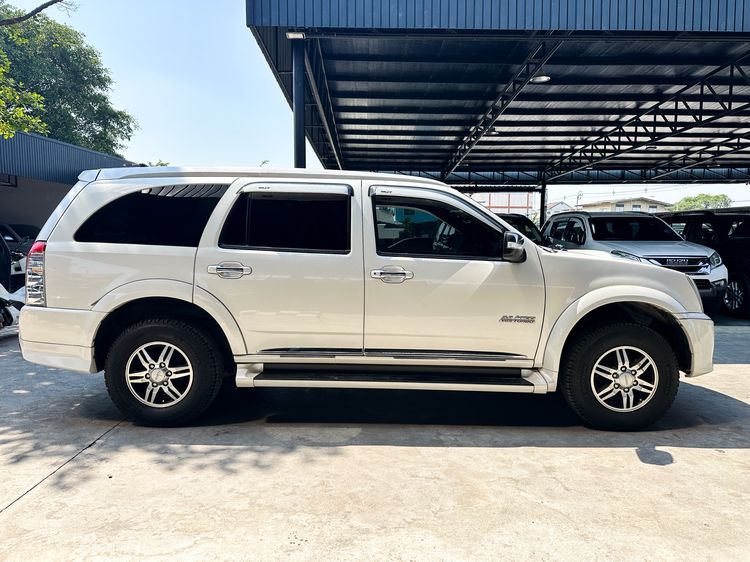Isuzu MU-7 2012 3.0 Choiz Utility-car ดีเซล เกียร์ธรรมดา ขาว รูปที่ 4
