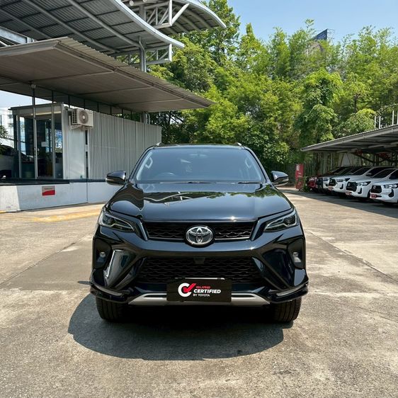 Toyota Fortuner 2023 2.4 Leader G Utility-car ดีเซล ไม่ติดแก๊ส เกียร์อัตโนมัติ ดำ รูปที่ 2