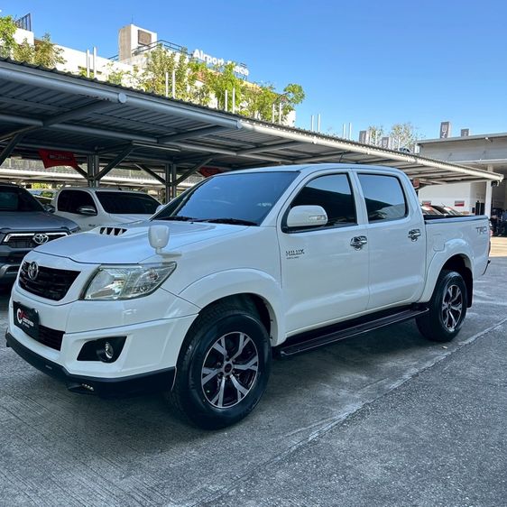 Toyota Hilux Vigo Champ 2013 Double Cab 2.5 E VNT Prerunner TRD Sportivo Pickup ดีเซล ไม่ติดแก๊ส เกียร์อัตโนมัติ ขาว รูปที่ 2