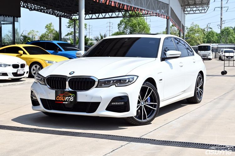 BMW 330e มือสอง 2.0 M Sport G20 ปี 2023 ปลั๊กอินไฮบริด 292 แรงม้า วารันตีศูนย์เหลือยาว (รหัสสินค้า CBBC)
