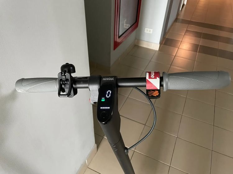 สกูตเตอร์ไฟฟ้า Ninebot F25   รูปที่ 4