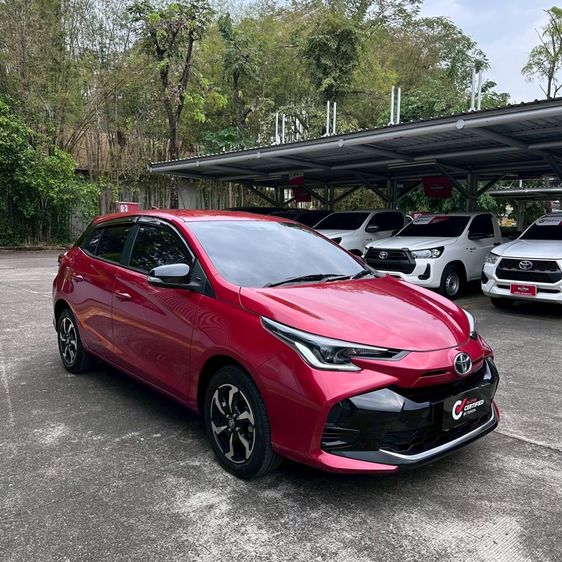 รถ Toyota Yaris 1.2 Smart สี แดง