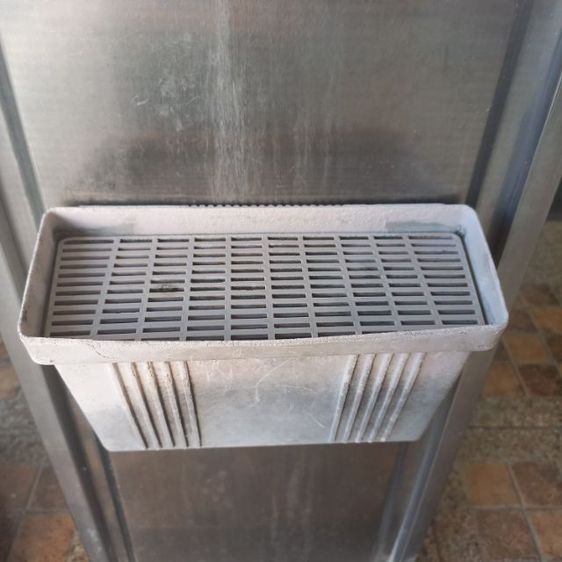 คูลเลอร์น้ำเย็น มือสอง ยี่ห้อ Standard 
 รูปที่ 9