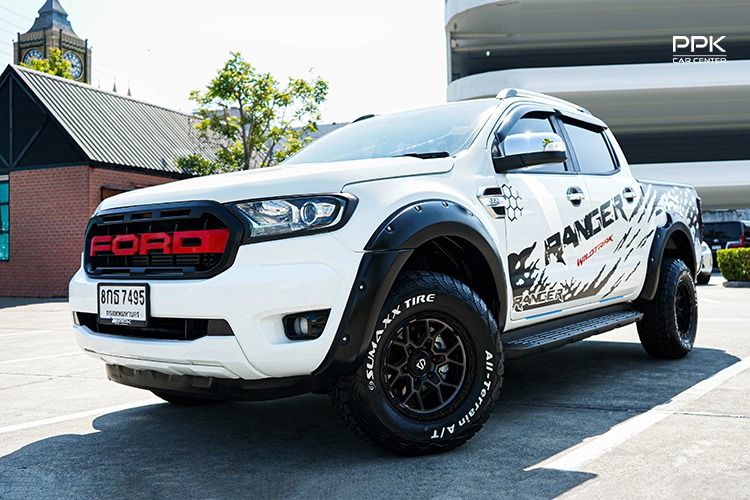 รถ Ford Ranger 2.2 Hi-Rider XLT สี ขาว