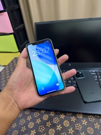 iPhone 11 128GB White เครื่องศูนย์แท้ จอแท้ลื่น กล้องสวยสแกนหน้าปกติ สอบถามเพิ่มเติมได้ครับ รูปที่ 2