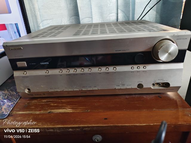 Onkyo tx sa606x สภาพใช้งานไม่ได้ ไฟแดง standby กระพริบตลอด ตัวเครื่องมีริ้วรอย  ใช้ไฟ 100 v. มีรีโมท ขาย 800 บาท เผื่อใครอยากเอาไปซ่อมไว้ใช้