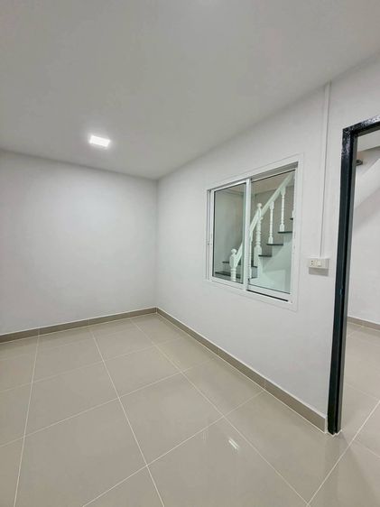 อื่นๆ มีบางส่วน ขายทาวน์เฮ้าส์ 3 ห้องนอน 2 ห้องน้ำ ใกล้ MRT ติวานนท์ รูปที่ 4