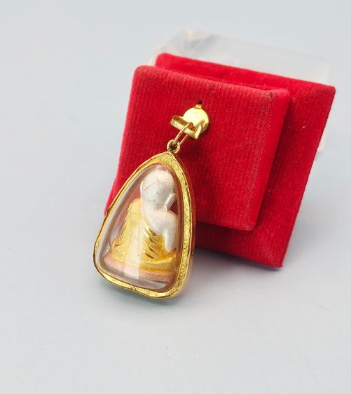 หลวงพ่อเงิน เลี่ยมทอง  รูปที่ 5