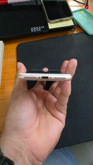 iphone 8 64g รูปที่ 4
