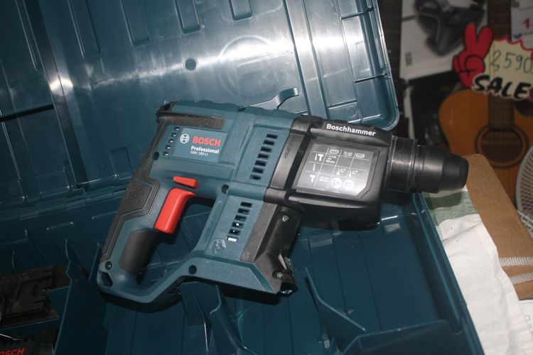 ขาย สว่านโรตารี่ไร้สาย BOSCH GBH 180-LI สภาพ 90 กว่าเปอร์เซ็นต์ รูปที่ 2
