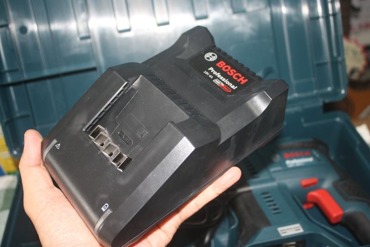 ขาย สว่านโรตารี่ไร้สาย BOSCH GBH 180-LI สภาพ 90 กว่าเปอร์เซ็นต์ รูปที่ 6