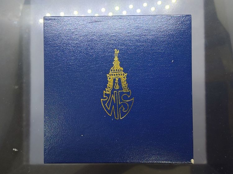 เหรียญหลวงปู่ทวด วัดช้างให้ จ.ปัตตานี รุ่นเจ้าฟ้าเพชรรัตน์ ปี 2537 เนื้อเงินขัดเงา พร้อมกล่องเดิม รูปที่ 8