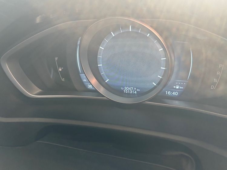 Volvo V40 2014 2.0 เบนซิน ไม่ติดแก๊ส เกียร์อัตโนมัติ ขาว รูปที่ 3