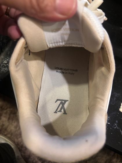 รองเท้า LV มือสอง รูปที่ 6