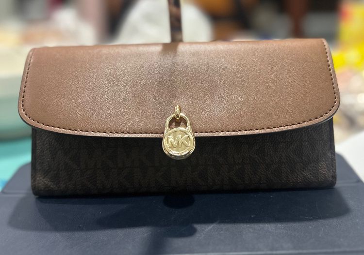 กระเป๋าสตางค์ Micheal Kors รูปที่ 2