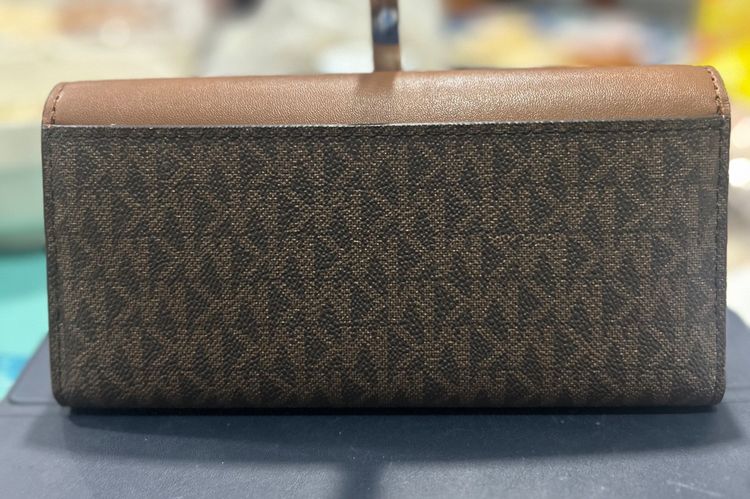 กระเป๋าสตางค์ Micheal Kors รูปที่ 9