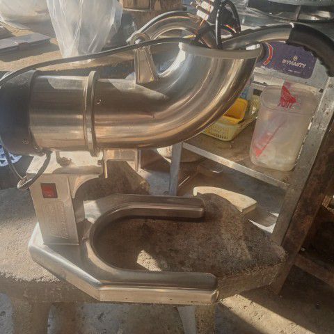 เครื่องบดน้ำแข็งสแตนเลส รุ่น ICE-M บดไวมอเตอร์ мощ 200W บดน้ำแข็งได้ละเอียดในไม่กี่วินาที
🔹 โครงสร้างสแตนเลส แข็งแรง ทนทาน ไม่เป็นสนิม รูปที่ 2