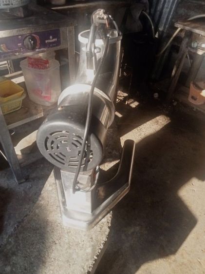 เครื่องบดน้ำแข็งสแตนเลส รุ่น ICE-M บดไวมอเตอร์ мощ 200W บดน้ำแข็งได้ละเอียดในไม่กี่วินาที
🔹 โครงสร้างสแตนเลส แข็งแรง ทนทาน ไม่เป็นสนิม รูปที่ 3