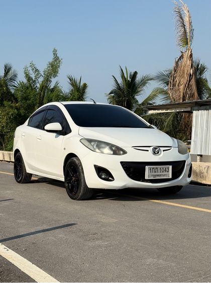 รถ Mazda Mazda 2 1.5 Elegance Groove สี ขาว