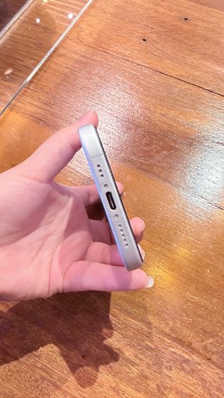 iPhone 16 128GB สีขาว รูปที่ 2