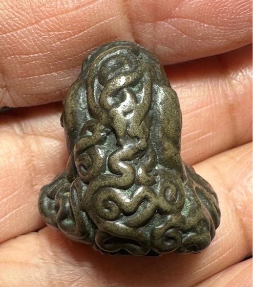 พระปิดตายันต์ยุ่ง เนื้อสัมฤทธิ  เนื้อเก่า ยันต์ปั้นแปะ  รูปที่ 2